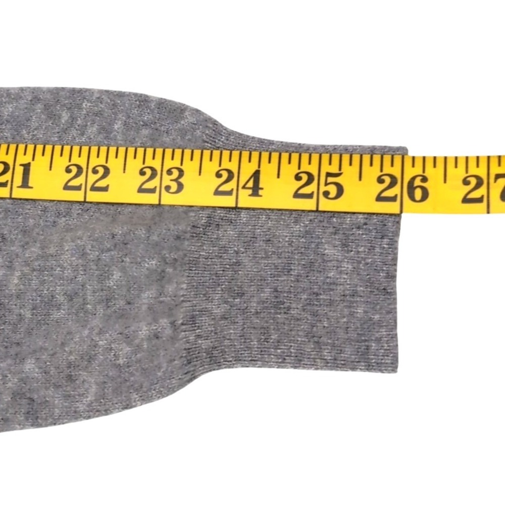 Saks Fifth Avenue Cashmere‎ V-Neck Sweater Gray Size L Women's/Unisex Runs Small - Picture 13 of 15